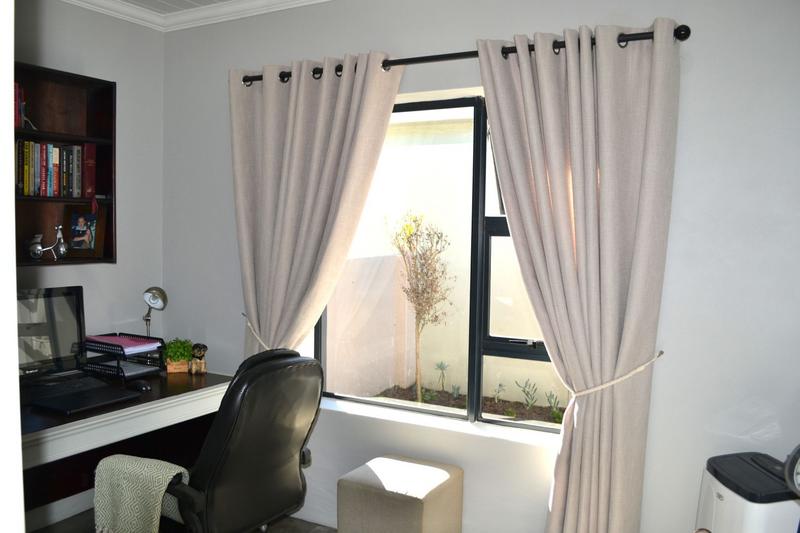 3 Bedroom Property for Sale in Le Grand Golf Estate Western Cape